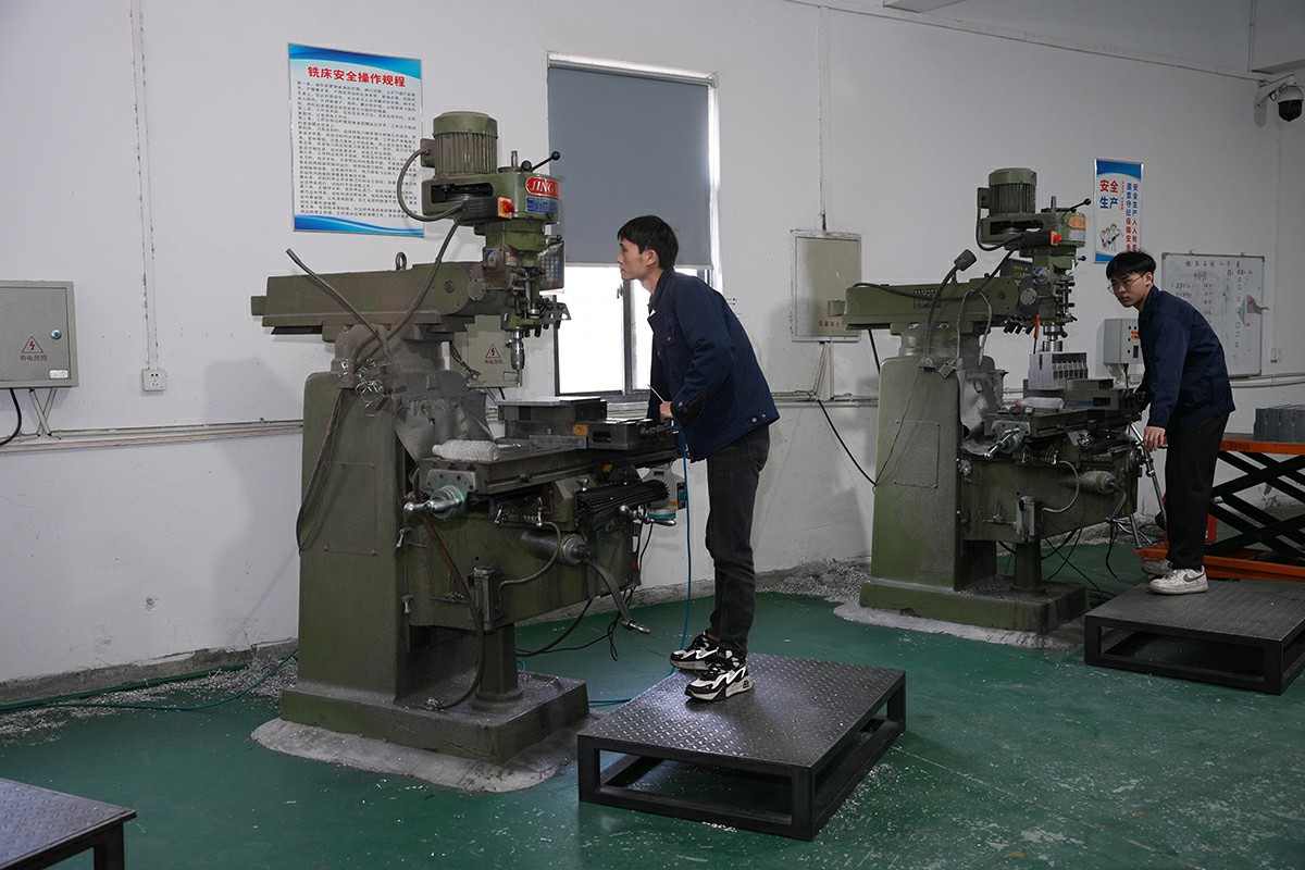 product-1200-800 Factory 1